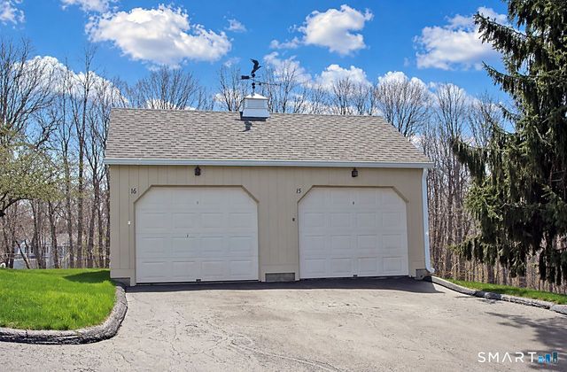 15 Cambridge Drive 15, Madison, CT 06443
