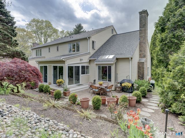 15 Cambridge Drive 15, Madison, CT 06443