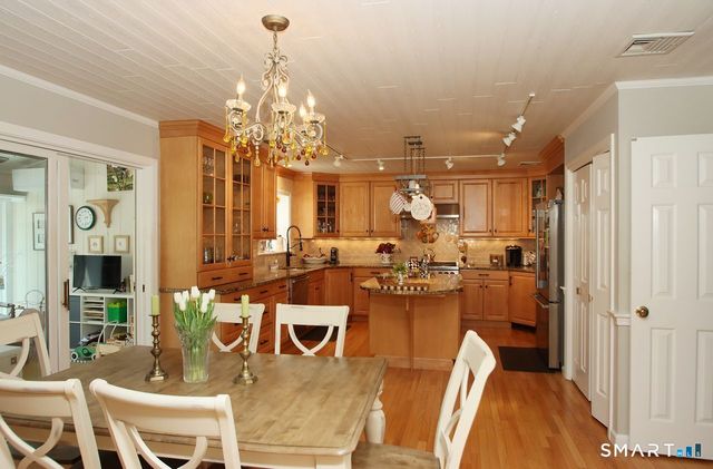 15 Cambridge Drive 15, Madison, CT 06443
