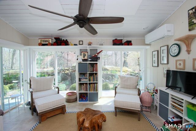 15 Cambridge Drive 15, Madison, CT 06443