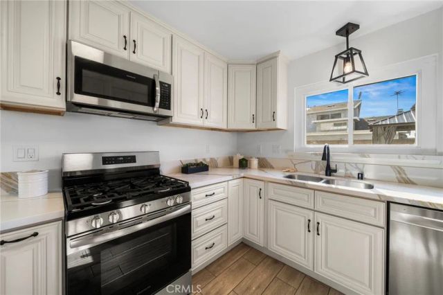 10484 Teal Circle, Fountain Valley, CA 92708