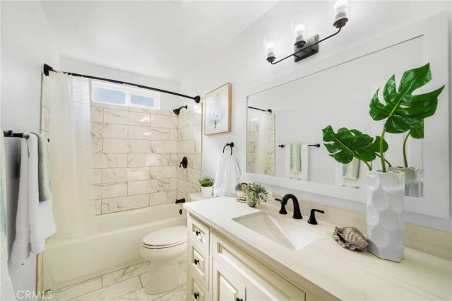 10484 Teal Circle, Fountain Valley, CA 92708