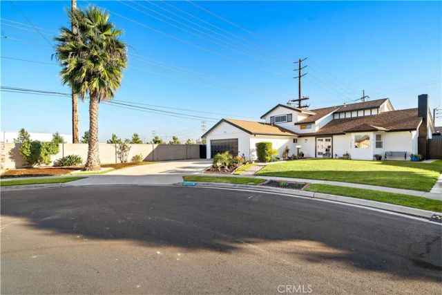10484 Teal Circle, Fountain Valley, CA 92708