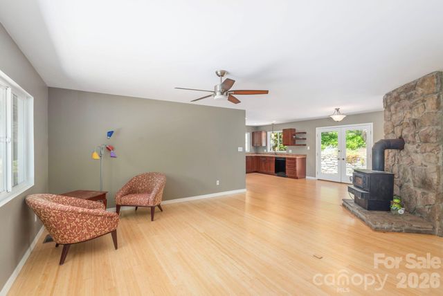 155 Old Starnes Cove Road, Asheville, NC 28806
