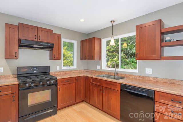 155 Old Starnes Cove Road, Asheville, NC 28806