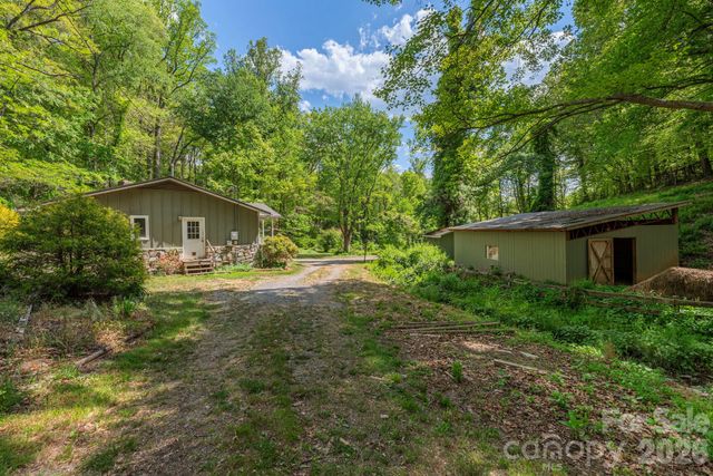 155 Old Starnes Cove Road, Asheville, NC 28806