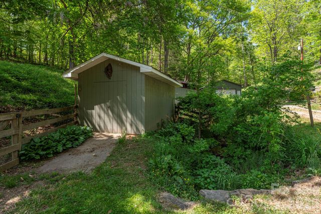 155 Old Starnes Cove Road, Asheville, NC 28806