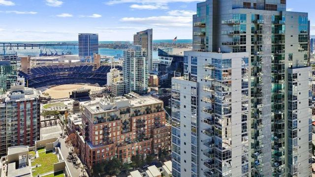 800 The Mark Lane 2104, San Diego, CA 92101