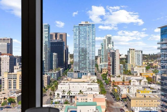 800 The Mark Lane 2104, San Diego, CA 92101