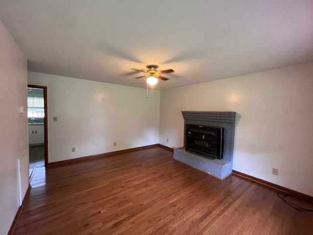 2398 Turkey Creek Rd, Tullahoma, TN 37388