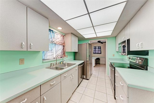 742 DEVON ROAD, Venice, FL 34293