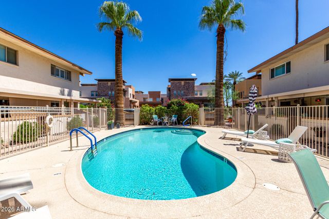 4848 N WOODMERE FAIRWAY -- 15, Scottsdale, AZ 85251