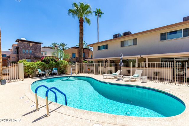 4848 N WOODMERE FAIRWAY -- 15, Scottsdale, AZ 85251