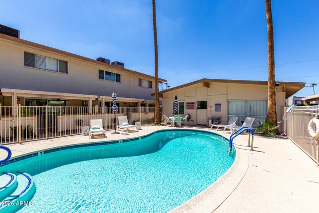 4848 N WOODMERE FAIRWAY -- 15, Scottsdale, AZ 85251