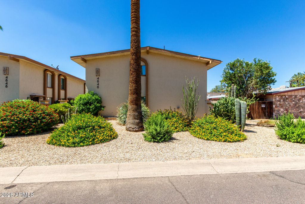 4848 N WOODMERE FAIRWAY -- 15, Scottsdale, AZ 85251