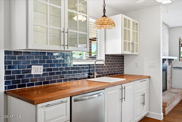 1019 W 10TH Street, Tempe, AZ 85281