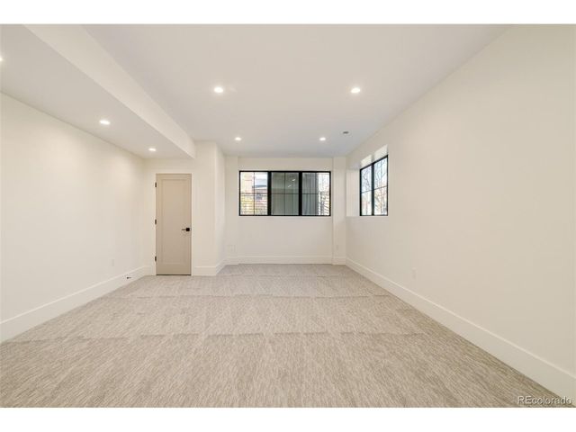 570 Cook St, Denver, CO 80206