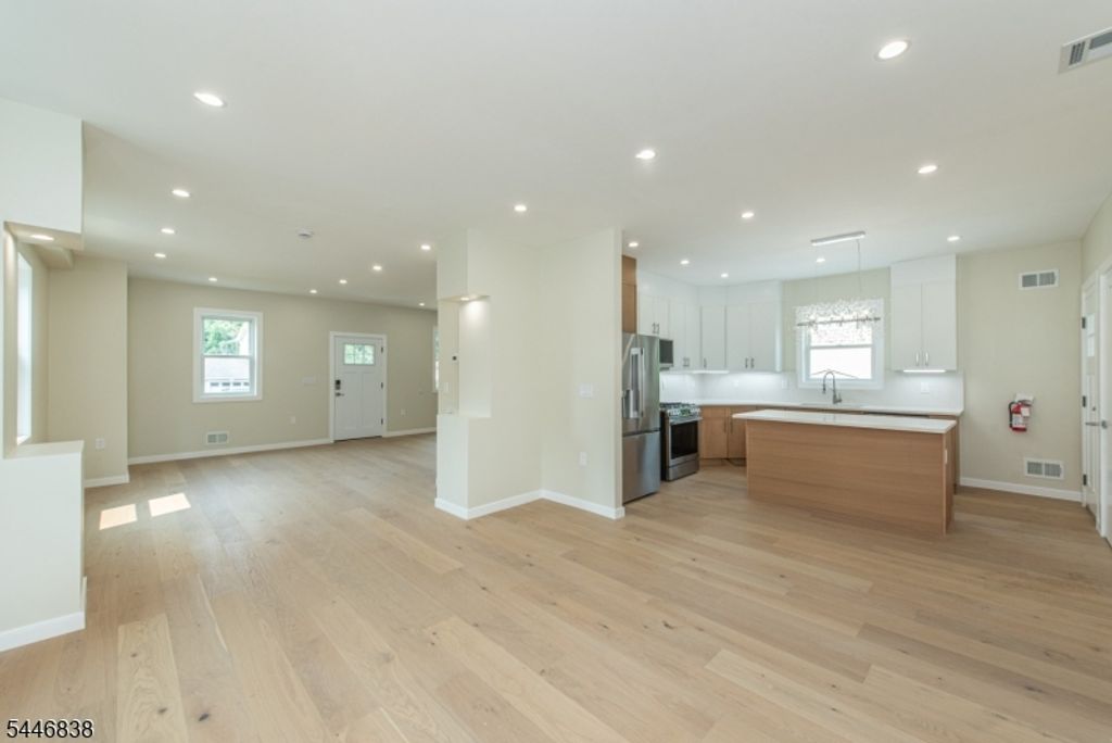 58 Van Duyne Ave, Wayne Twp., NJ 07470 — photo 5