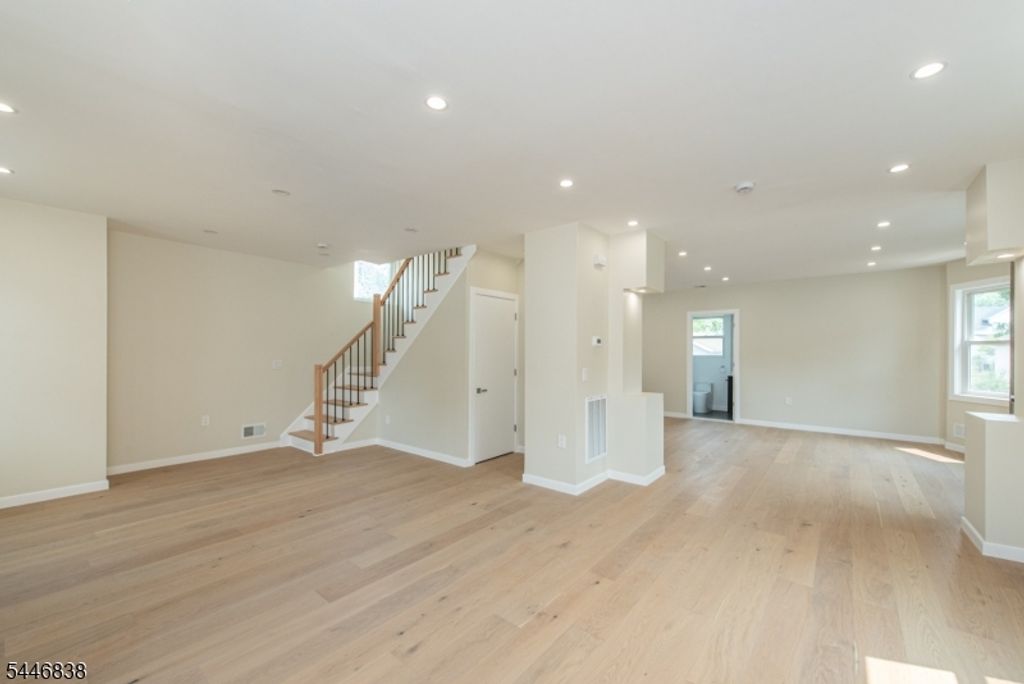58 Van Duyne Ave, Wayne Twp., NJ 07470 — photo 10