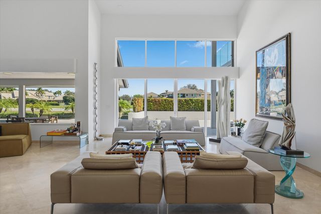 15595 Lindbergh Lane, Wellington, FL 33414