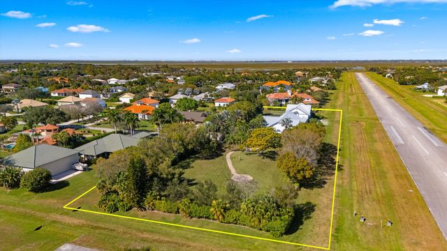 15595 Lindbergh Lane, Wellington, FL 33414