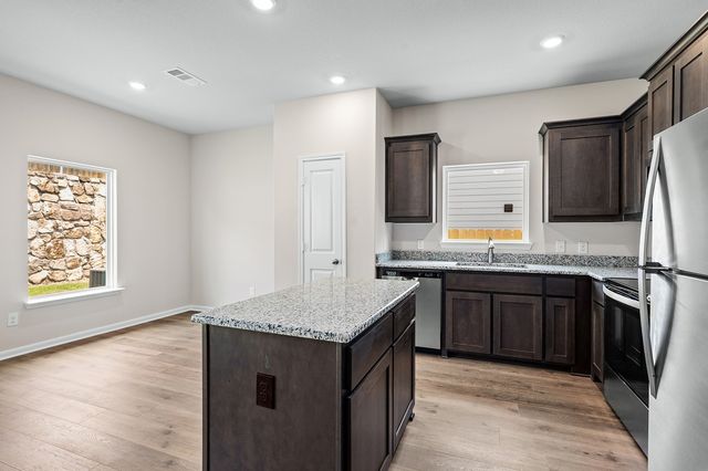 6338 Emerald Tree Lane, Dallas, TX 75241