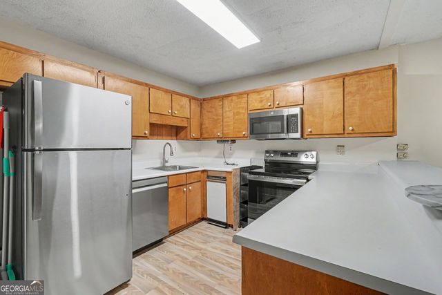 500 Hickory Hills Trail, Stone Mountain, GA 30083