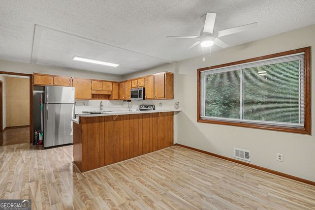 500 Hickory Hills Trail, Stone Mountain, GA 30083
