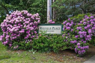 8 Longmeadow Dr 14A, Rowley, MA 01969