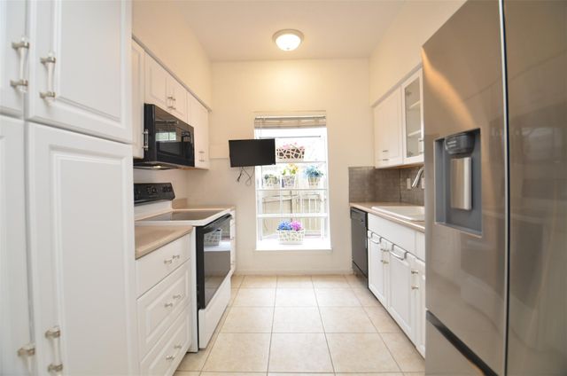 9809 Richmond Avenue G1, Houston, TX 77042