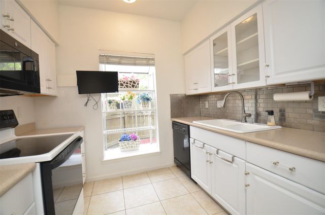 9809 Richmond Avenue G1, Houston, TX 77042