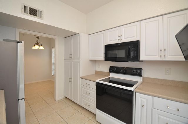 9809 Richmond Avenue G1, Houston, TX 77042