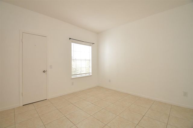 9809 Richmond Avenue G1, Houston, TX 77042