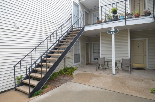 9809 Richmond Avenue G1, Houston, TX 77042