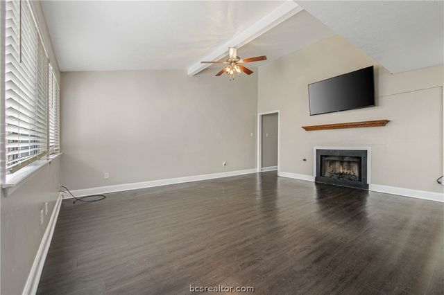 2521 Longmire Drive, College Station, TX 77845