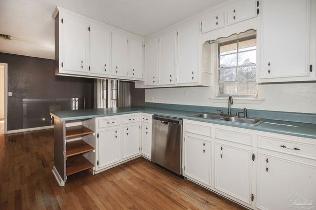 3030 Booneville Rd, Atmore, AL 36502