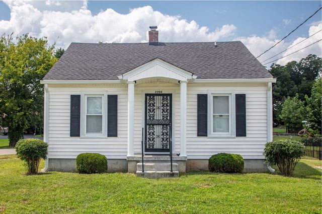 2204 Denham Ave, Columbia, TN 38401