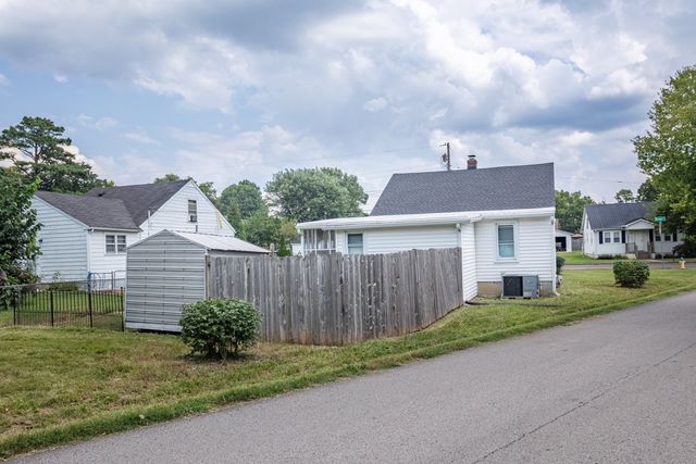 2204 Denham Ave, Columbia, TN 38401