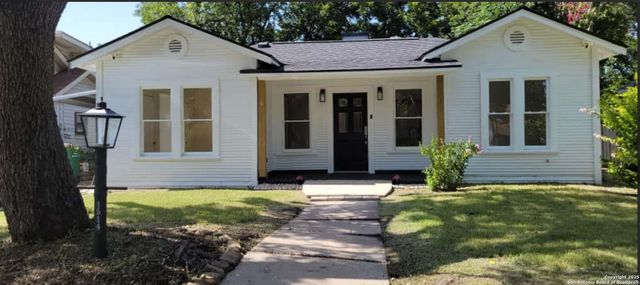 1514 W LYNWOOD AVE, San Antonio, TX 78201