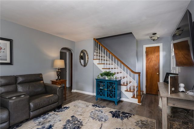 23 Middle Road, Horseheads, NY 14845