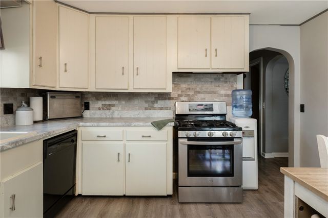 23 Middle Road, Horseheads, NY 14845