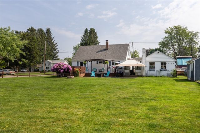 23 Middle Road, Horseheads, NY 14845