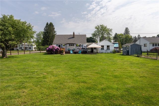 23 Middle Road, Horseheads, NY 14845