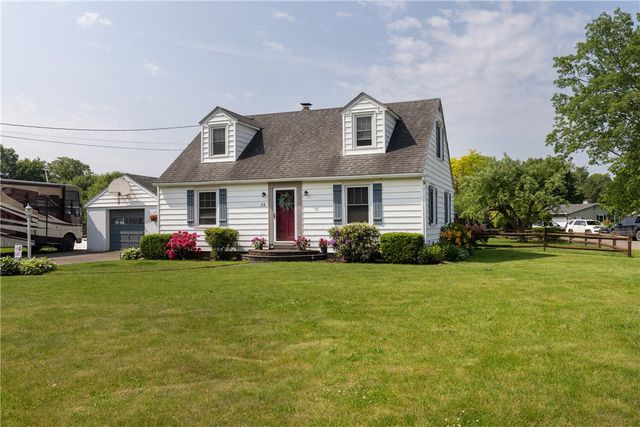 23 Middle Road, Horseheads, NY 14845