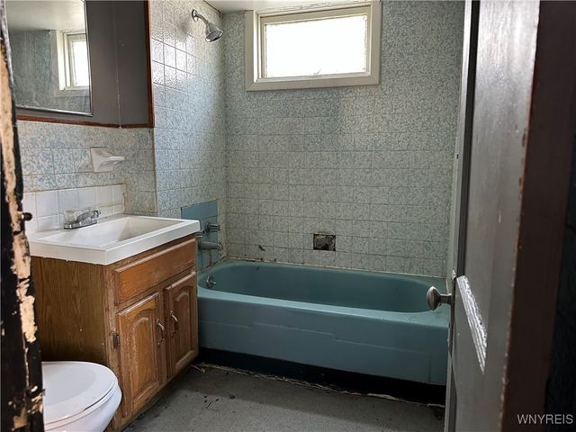 230 Dutton Avenue, Buffalo, NY 14211