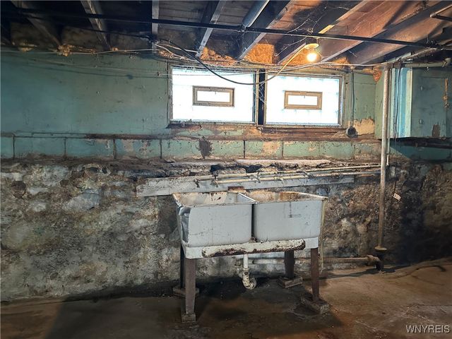 230 Dutton Avenue, Buffalo, NY 14211