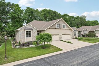 822 Lorrin PLACE #5, West Bend, WI 53095