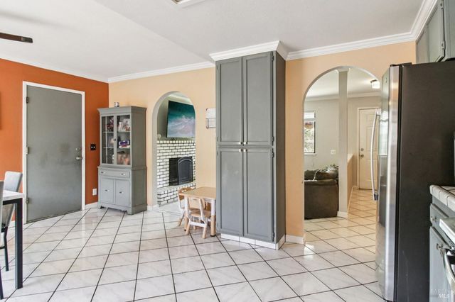 704 Daybrook Dr, Windsor, CA 95492