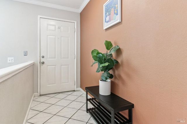 704 Daybrook Dr, Windsor, CA 95492