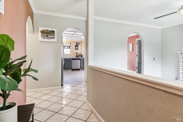 704 Daybrook Dr, Windsor, CA 95492